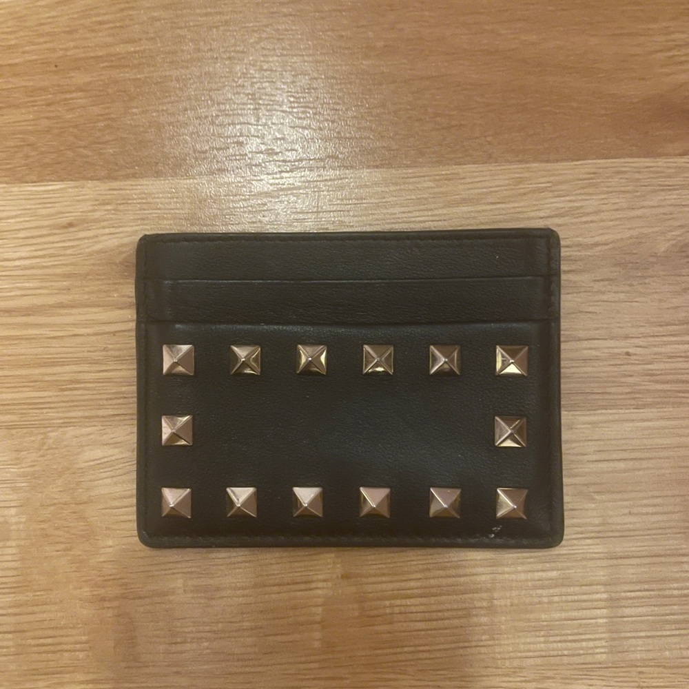 Valentino rockstud black Cardholder - good condition